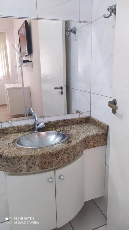 Pousada Quarto Familiar Com Ar,Frigobar,Wi Fi, Garagem Aparecida  Exterior foto
