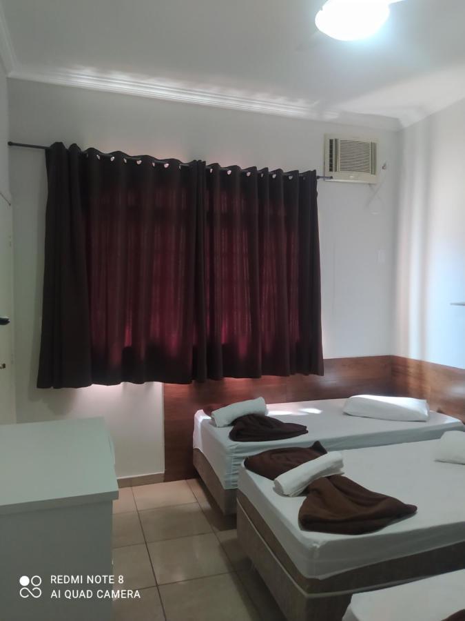 Pousada Quarto Familiar Com Ar,Frigobar,Wi Fi, Garagem Aparecida  Exterior foto
